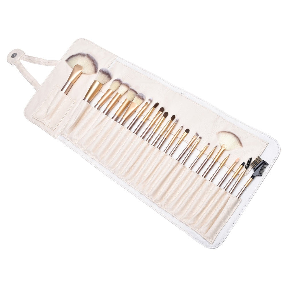 BEAUTY BASICS MAKEUP SET